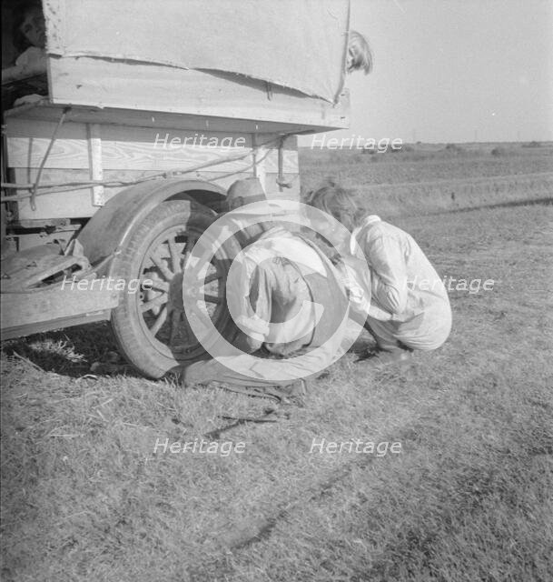 Family between Dallas and Austin, Texas, 1936. Creator: Dorothea Lange.