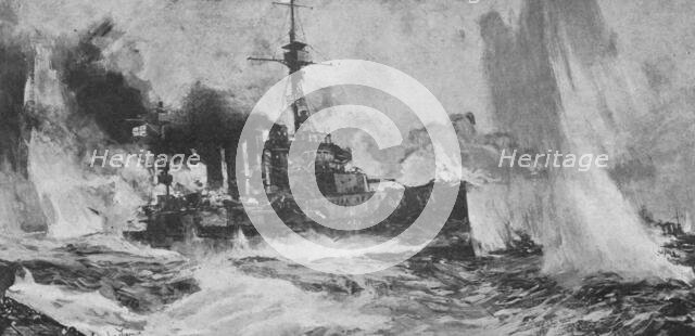 ' Au fort de la bataille Jutland ; le croiseur cuirasse "Warrior" riposant au feu de six..., 1916. Creator: Charles Dixon.
