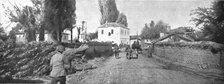 'Sur la route de Monastir ; le village de Verbeni, qui fut sous le feu des artilleries bulgare et fr Creator: Unknown.