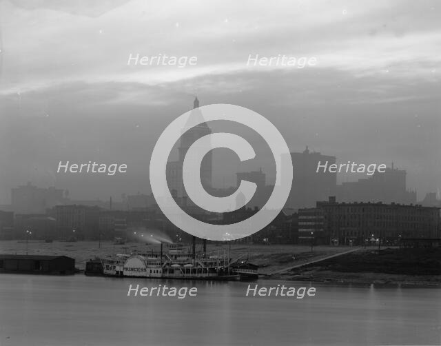 Sunset across the Ohio, Cincinnati, O[hio], between 1900 and 1920. Creator: Unknown.