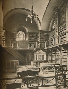 'Library of St. Paul's Cathedral Up In The Western Transept', c1935. Creator: Unknown.
