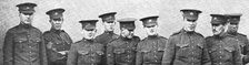 ''L'aide du Canada; Groupe de volontaires canadiens arrivant en Angleterre', 1914. Creator: Unknown.