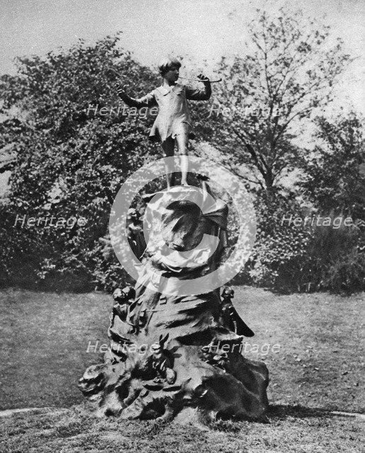 The Peter Pan statue, Kensington Gardens, London, 1926-1927.Artist: Arnold