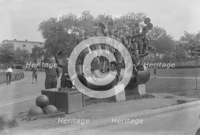Medical corps, Fort Slocum, 1917. Creator: Bain News Service.