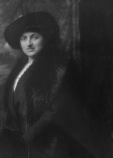 Unidentified woman, possibly Baroness Huard or Mrs. Francis Wilson, portrait photograph, ca. 1912. Creator: Arnold Genthe.