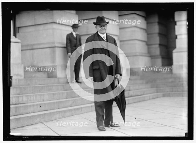 Oscar W. Underwood, between 1910 and 1917. Creator: Harris & Ewing.