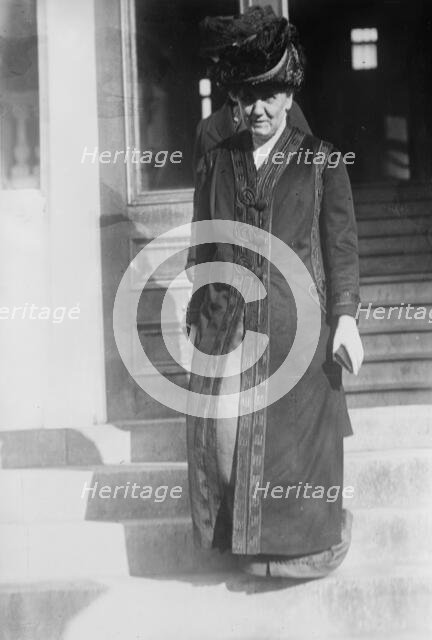 Jane Addams leaves Mercy Hospital, 1912. Creator: Bain News Service.