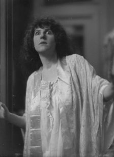 Dagma, Thyra, Miss, portrait photograph, 1914 May 5. Creator: Arnold Genthe.