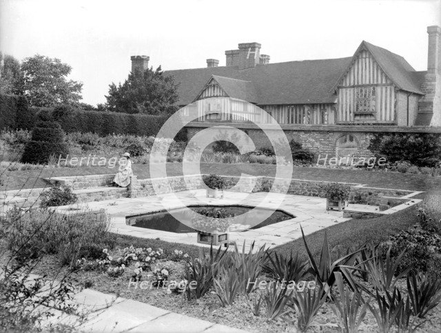 Sunken garden, Great Dixter, Northiam, East Sussex, 1928. Artist: Nathaniel Lloyd
