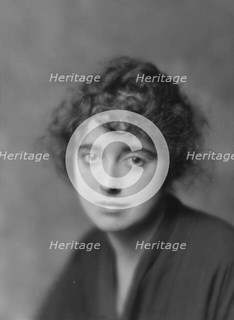 Normand, Mabel, portrait photograph, 1914 Oct. 18. Creator: Arnold Genthe.