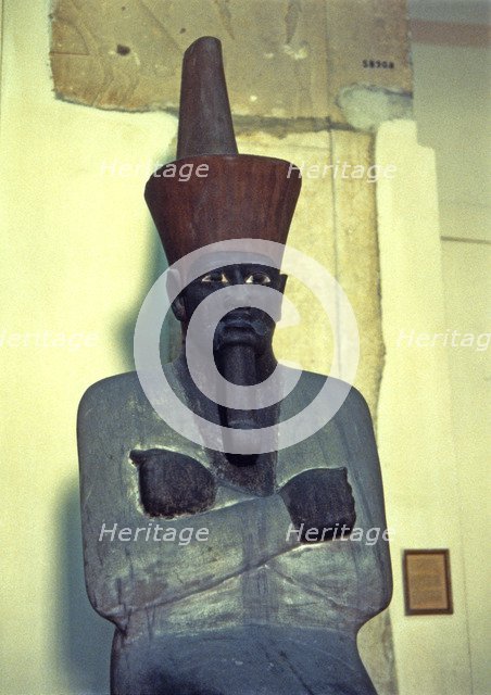 Mentuhotep, polychromed stoneware statue of Syriac style, it comes from Karnak.