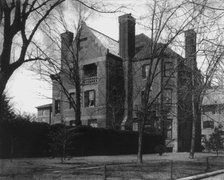 Washington, D.C., building exterior - Tuckerman House, 1600 I St., N.W., (1900?). Creator: Frances Benjamin Johnston.