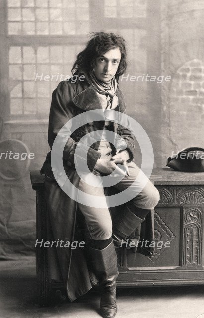 John Martin Harvey (1863-1944), English actor, 1906.Artist: London Stereoscopic & Photographic Co