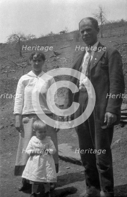 Clinton and Florence Fitzgerald, Nelson County, Virginia, USA, 1916-1918. Artist: Cecil Sharp