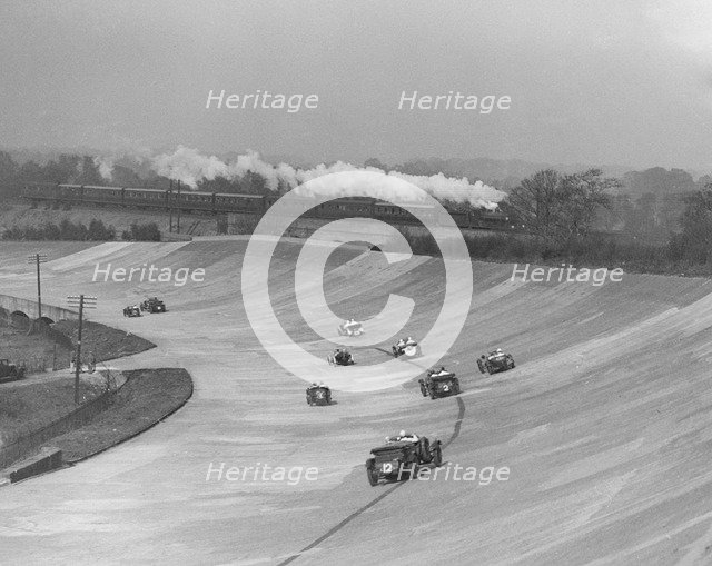 JCC Double Twelve Race, Brooklands, Surrey, 1929. Artist: Bill Brunell.