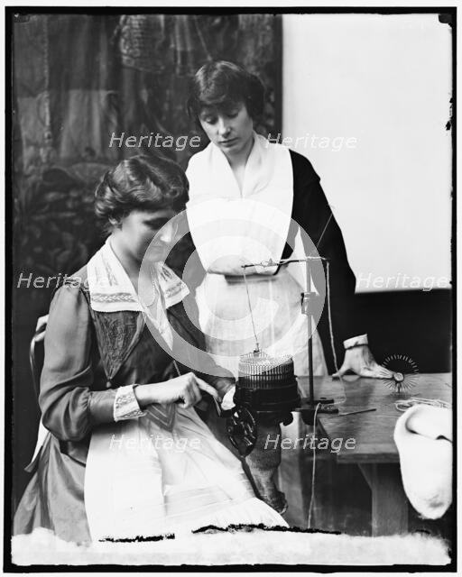 Mrs. Evans Seawell & Mrs. Henry Rogers, between 1910 and 1920. Creator: Harris & Ewing.