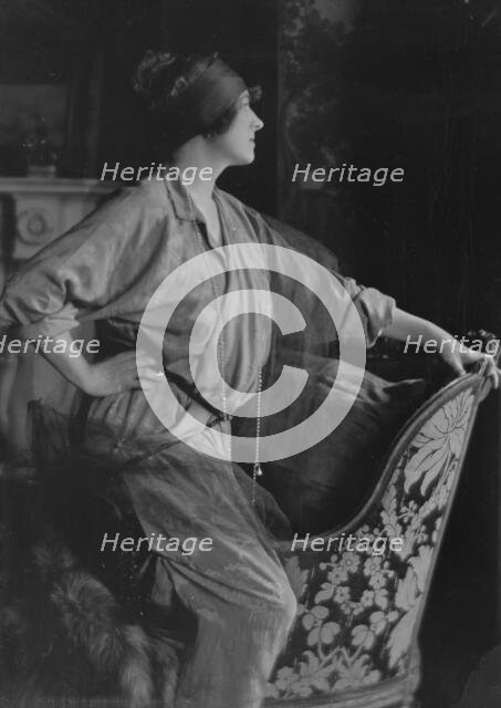 Guinness, Benjamin, Mrs., portrait photograph, 1916 Jan. 6. Creator: Arnold Genthe.