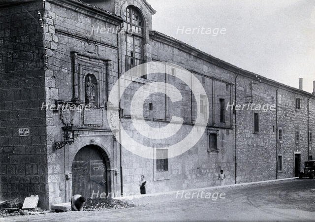 Hospital de San Julian y San Quirce, Burgos: exterior, c1900. Creator: Unknown.
