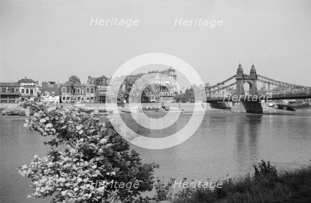 River Thames, Hammersmith, London, c1945-1965. Artist: SW Rawlings