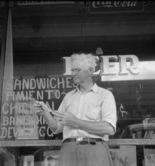 Man who was mayor of Siler City, North Carolina, twenty five years ago, 1939. Creator: Dorothea Lange.