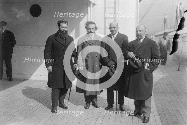 Mossessohn, [Albert] Einstein, [Chaim] Weizmann and Ussischkin [Ussishkin], between c1915 and c1920. Creator: Bain News Service.