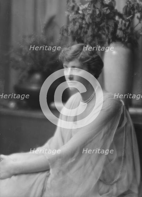 Haggin, Ben Ali, Jr., Mrs., portrait photograph, 1916 May 15. Creator: Arnold Genthe.