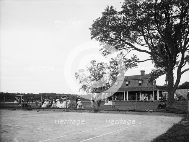 Golf club, Manhanset House, Shelter Island, N.Y., between 1900 and 1905. Creator: Unknown.