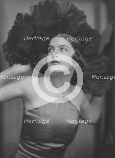 Cavaugh, Lucile, Miss, portrait photograph, 1917 May 10. Creator: Arnold Genthe.