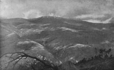 'Sur les champs de bataille Macedoniens de Gornitchevo et du Kaimaktchalan; Le sommet... 1916. Creator: Unknown.