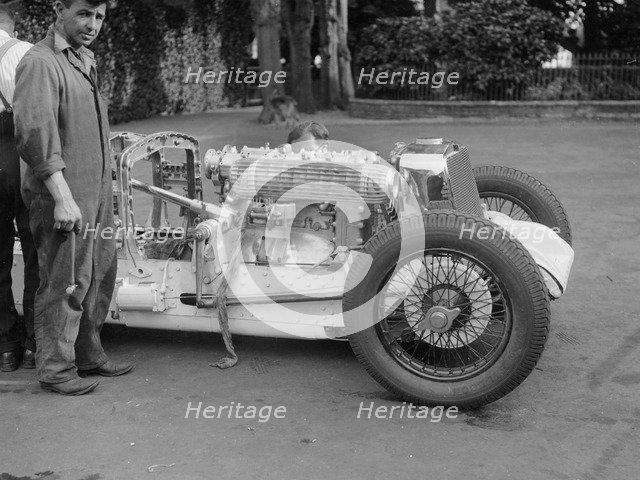 Engine of Raymond Mays' Vauxhall-Villiers with the bonnet removed, c1930s. Artist: Bill Brunell.