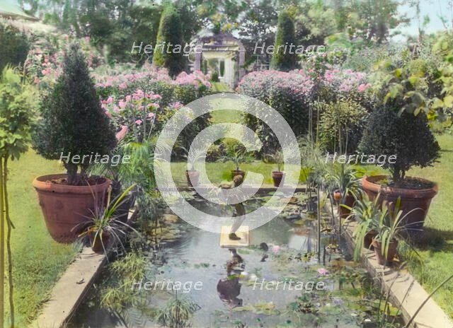 "The Fens," Lorenzo Easton Woodhouse house, Huntting Lane, East Hampton, New York, 1914. Creator: Frances Benjamin Johnston.