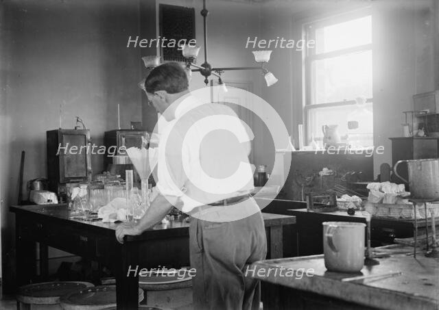 Hygiene Laboratory, 1913. Creator: Harris & Ewing.
