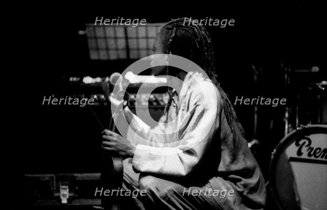 Regina Carter, Ronnie Scott's, Soho, London, July 1999.  Artist: Brian O'Connor.