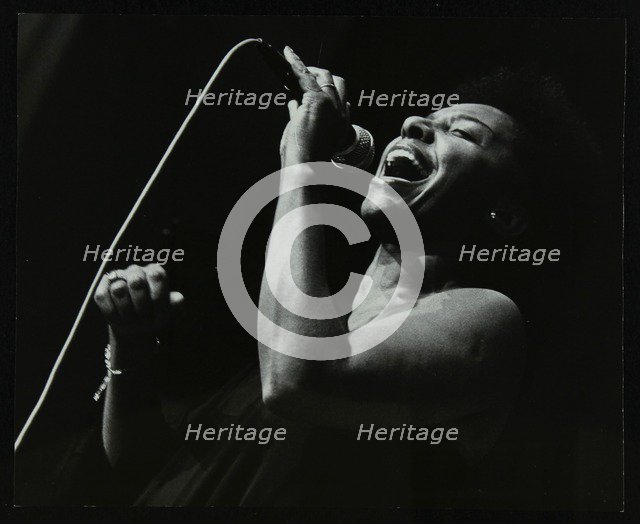 Singer Elaine Delmar performing at Berkhamsted Civic Centre, Hertfordshire, 1986. Artist: Denis Williams