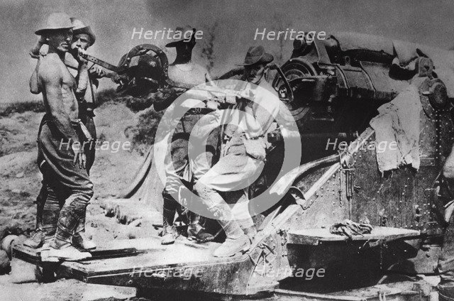 Australian howitzer on the Somme front, World War I, c1914-c1918. Artist: Unknown