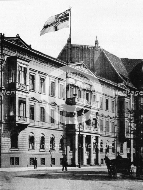 'The German Admiralty Building, Berlin', 1915. Artist: Unknown.