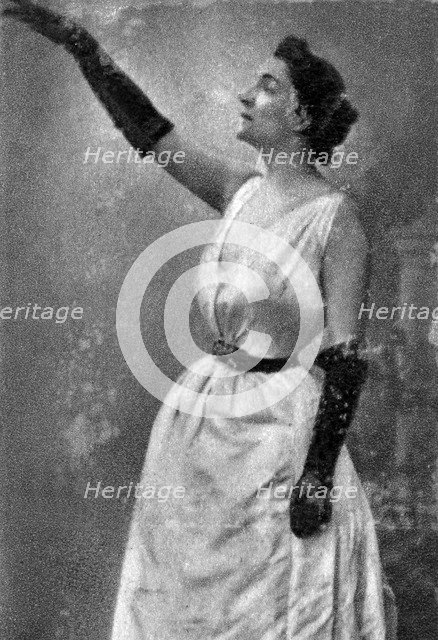 Yvette Guilbert, French cabaret singer and actress, 1913. Artist: Unknown