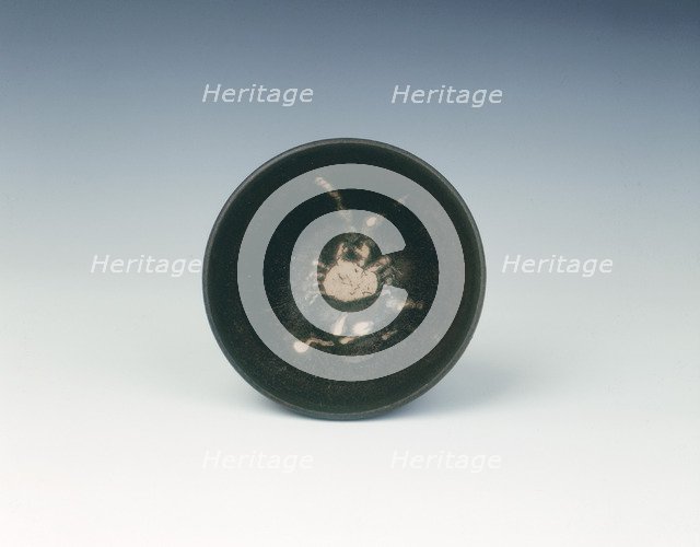 Bowl with white crab design, Muromachi period, Japan, 15th-16th century. Artist: Unknown