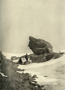 'A Great Kenyte Boulder Close To The Winter Quarters', c1908, (1909).  Artist: Unknown.