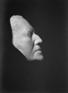 Sculpture mask of Arnold Genthe by Robert Aitken, 1900. Creator: Robert Aitken.