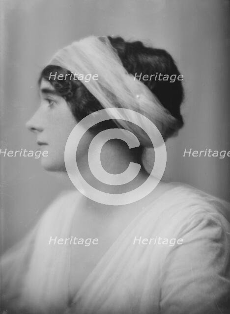 Cox, Marion, Miss (Mrs. J.W. Cox), portrait photograph, 1915 May 17. Creator: Arnold Genthe.
