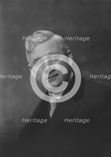 Mr. Munder, portrait photograph, 1919 Jan. 30. Creator: Arnold Genthe.