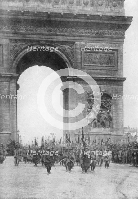 Grand victory parade, Arc de Triomphe, Paris, France, 14 July 1919. Artist: Unknown