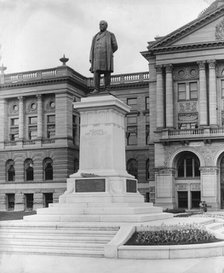 W[illia]m McKinley Statue, Toledo, O[hio], c1905. Creator: Unknown.