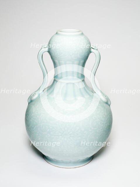 Celadon-glazed lotus vase (shoudaier huluping), Qing dynasty, Qianlong reign mark, 18th/19th century Creator: Unknown.