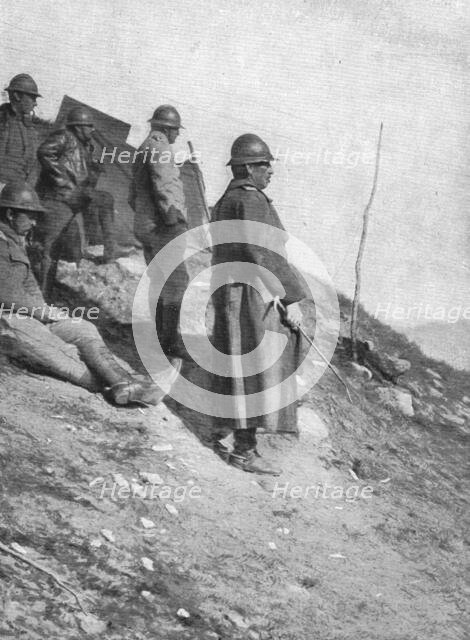 'Le commandant de la division de la Drina et son etat-major a la cote 1900, d'uo ils regard..., 1916 Creator: Vladimir Betzitch.