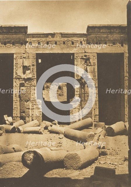 Piliers dans la cour du palais de Rhamsès-Meiamoun, à Médinet-habou (Thèbes), 1849-50. Creator: Maxime du Camp.