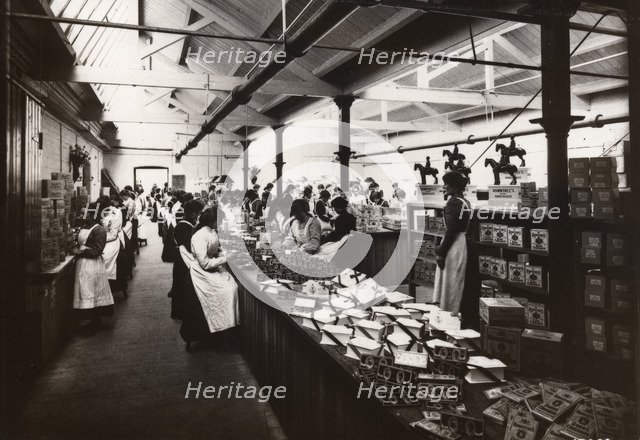Women packing Edward VII Coronation tins, Rowntree Cocoa Works, York, Yorkshire, 1897. Artist: Unknown
