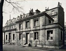 Louis Pasteur, exterior of Ecole Normale Supérieure, c1900s. Creator: Giraudon.