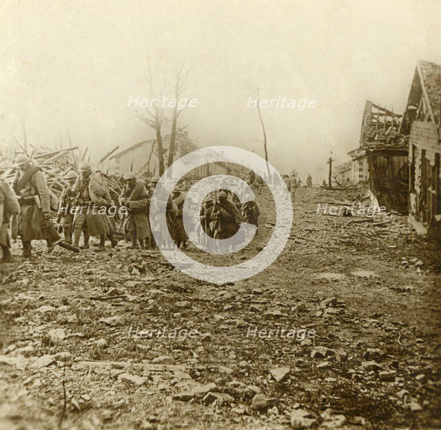 Relief infantry at the attack of Douaumont, northern France, 1916. Artist: Unknown.